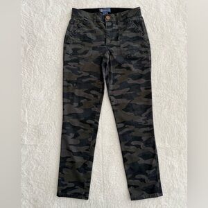 Democracy Ab Solution Sz 8 Olive Gray & Black Camo Skinny Crop Jeans Studded